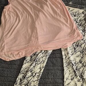 Marika Pink and Black Marble Capris Pink Sleeveless Shirt XL